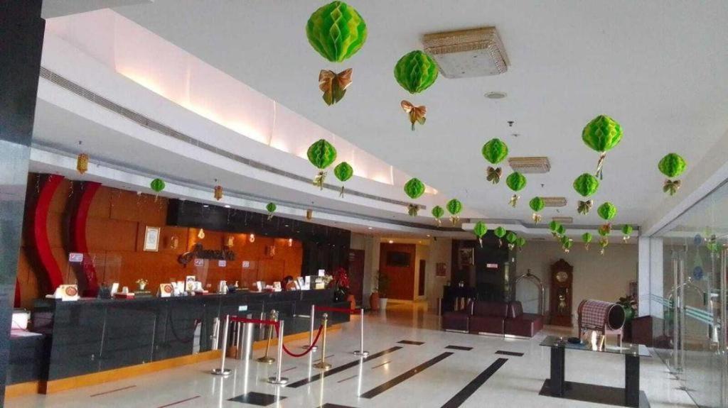 Amalia Hotel Lampung Bandar Lampung Exterior photo